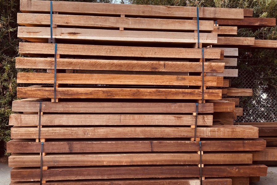 Spotted Gum Posts at Barwon Timber